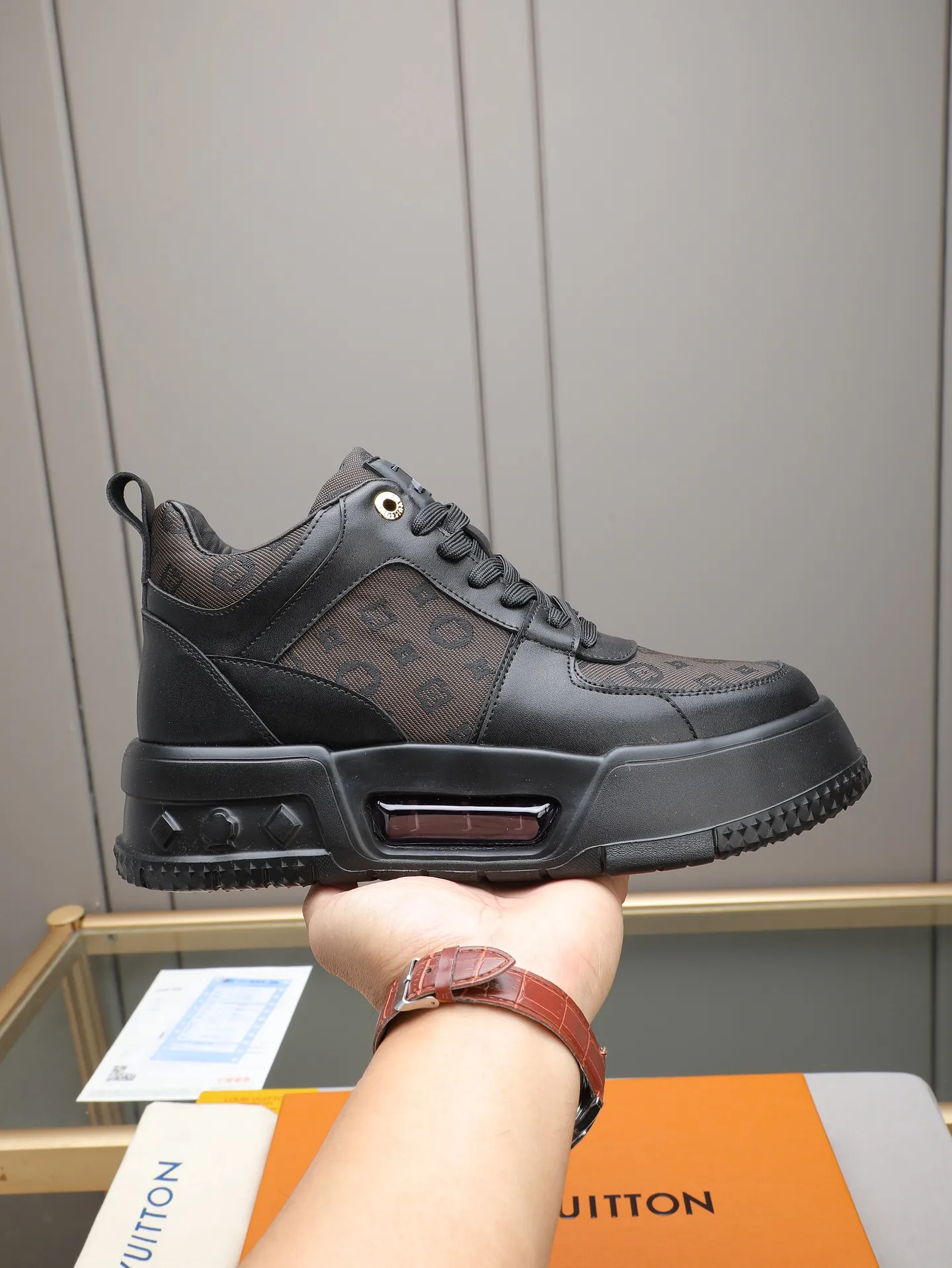 PP460 High Top Men's [LV] Autumn and winter high top classic hot style💝 👣👣Perfect last shape, beautiful design style 💋 💋This winter is no longer cold😢😢Cow leather➕LV special material➕Breathable sheep lining➕Non-slip and wear-resistant foam air cushion outsole🎩A must-have for fashionable men❗Number: 38-44 (45 custom-made) The real thing looks better🎬The real thing looks better👅, 5 colors to choose from